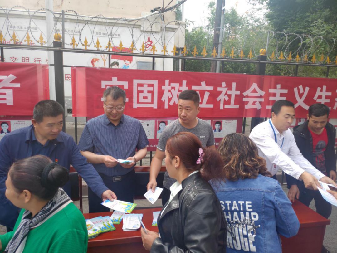 米东区有多少万人口_亨通花园东区多少栋楼(3)